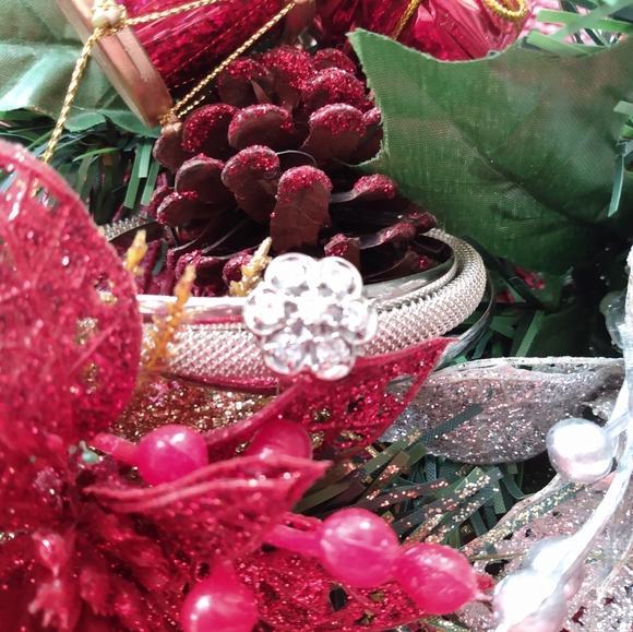 Beautiful Christmas or Engagement Ring 💍 - Picture 14 of 16